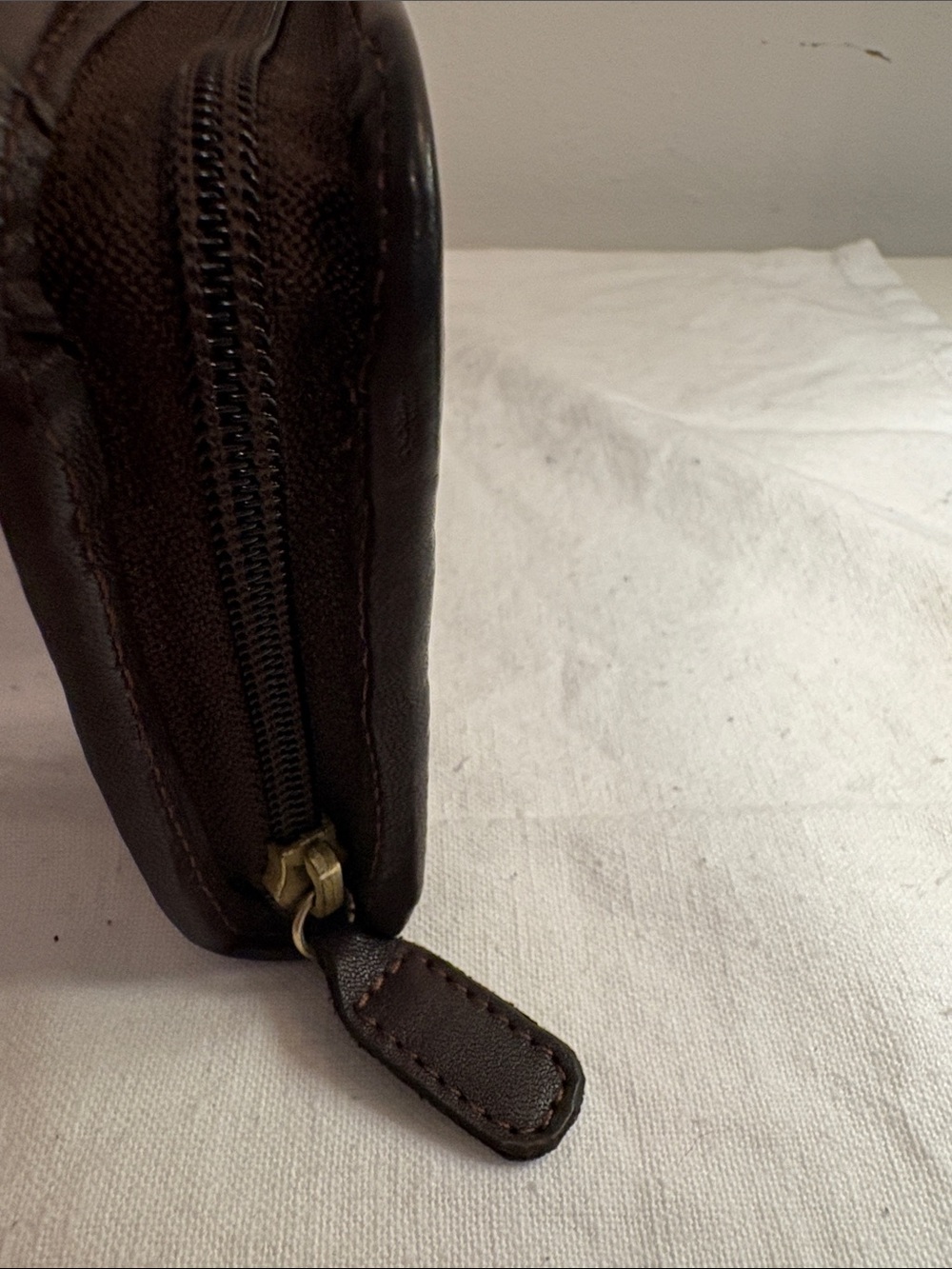 Brown Handcrafted Leather Zip Wallet, made in Bolivia - Picture 12 of 12